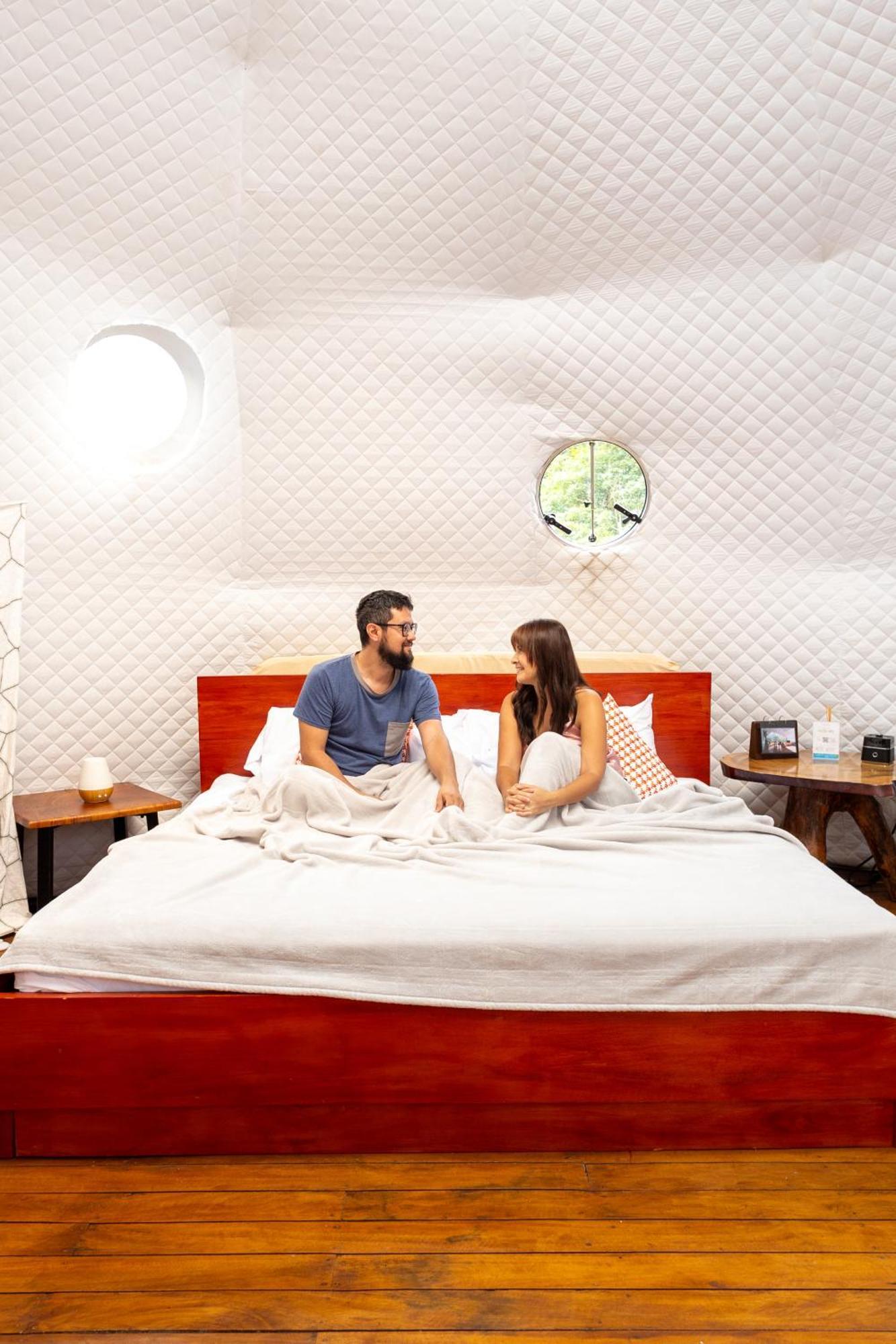Bitzu Dome-Bijagua Riverside Glamping Екстер'єр фото