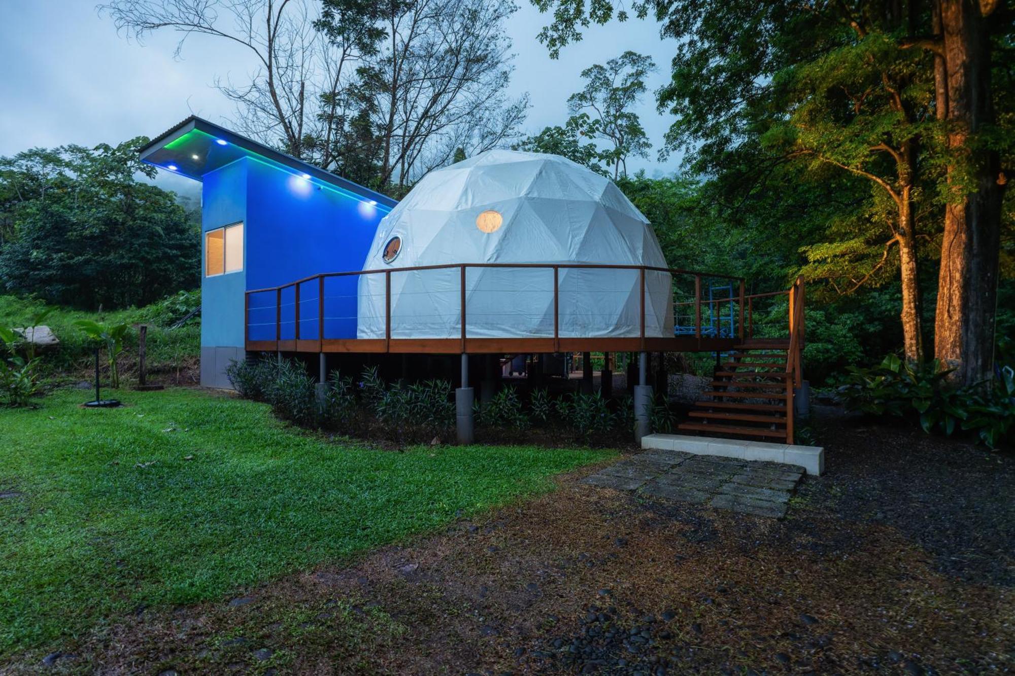 Bitzu Dome-Bijagua Riverside Glamping Екстер'єр фото